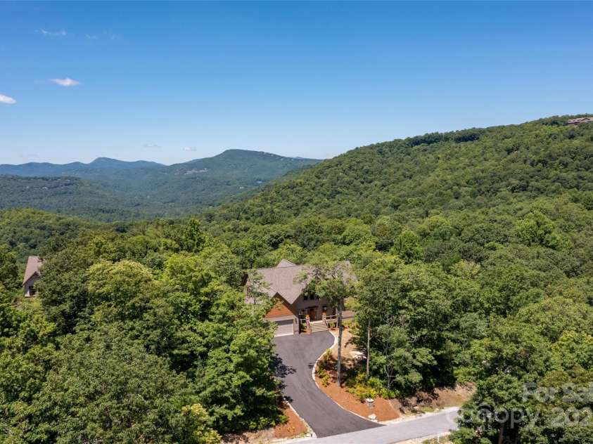 100 Tiger Paw Lane, Sapphire, NC 28774.  MLS# CAR4155572, YatesRealty ID 4147. 