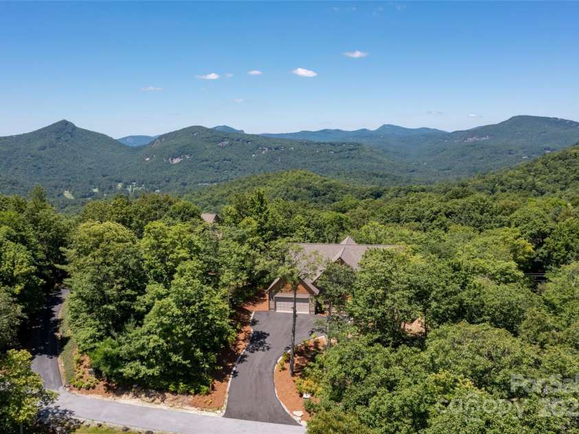 100 Tiger Paw Lane, Sapphire, NC 28774.  MLS# CAR4155572, YatesRealty ID 4147. 