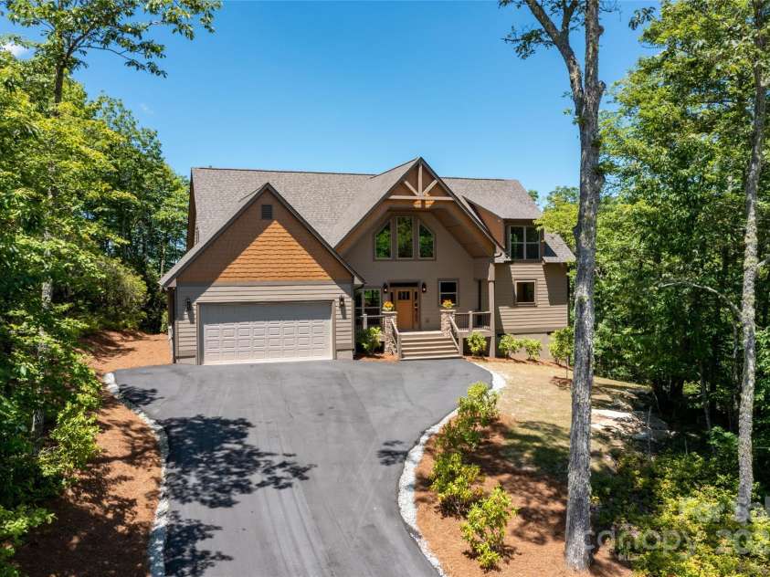 100 Tiger Paw Lane, Sapphire, NC 28774.  MLS# CAR4155572, YatesRealty ID 4147. 