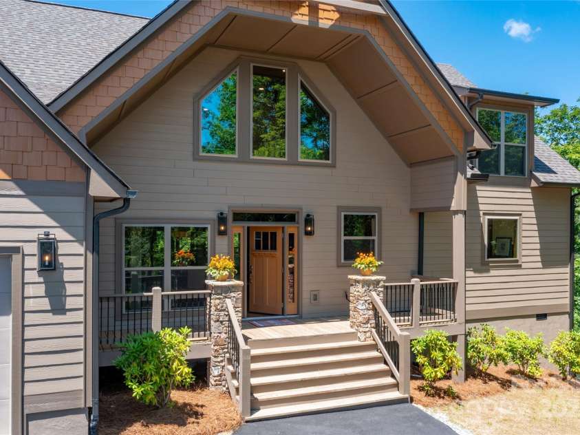 100 Tiger Paw Lane, Sapphire, NC 28774.  MLS# CAR4155572, YatesRealty ID 4147. 