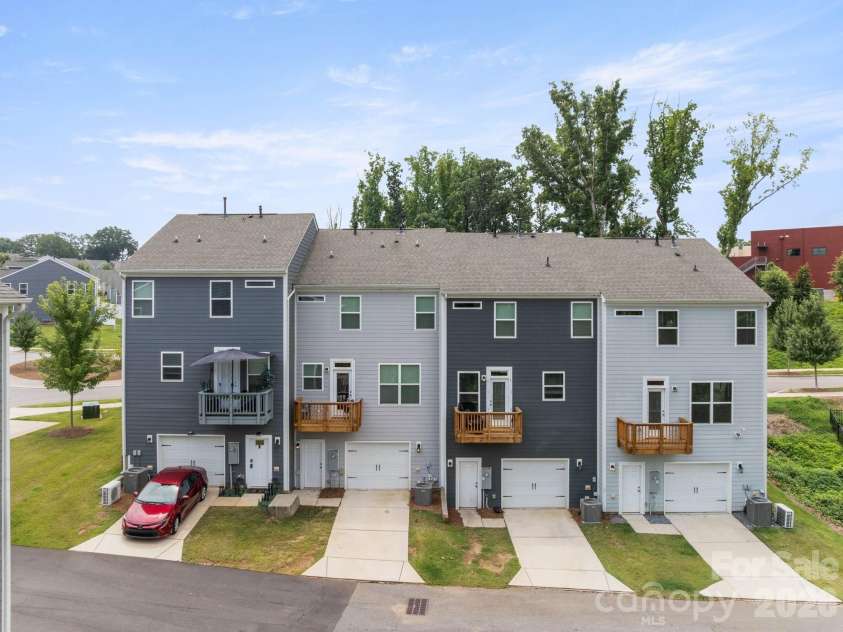 1001 Township Parkway, Belmont, NC 28012.  MLS# CAR4411189, YatesRealty ID 41471. 