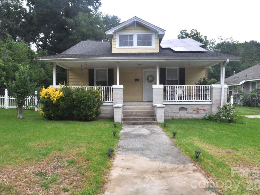 161 Walnut Street, Chester, SC 29706.  MLS# CAR4411761, YatesRealty ID 41474. 