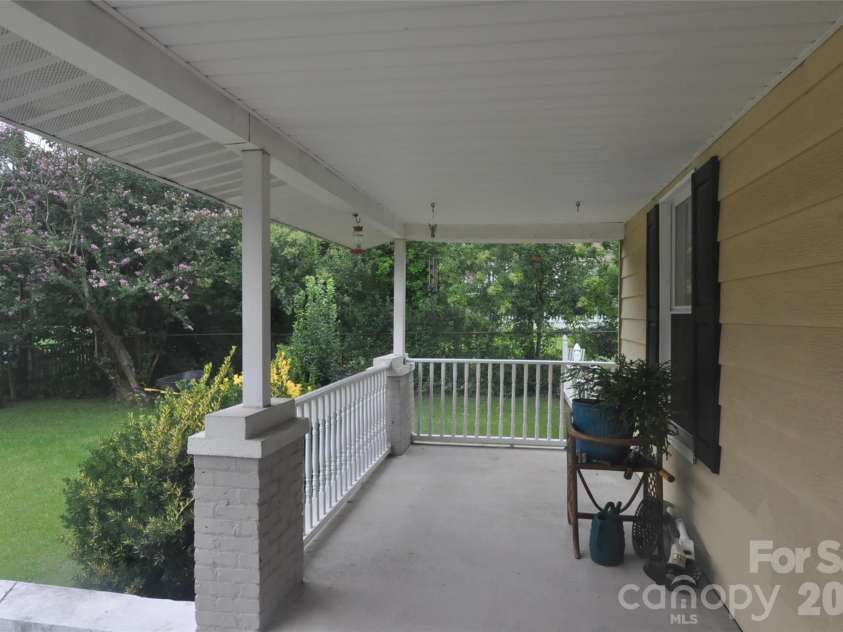 161 Walnut Street, Chester, SC 29706.  MLS# CAR4411761, YatesRealty ID 41474. 