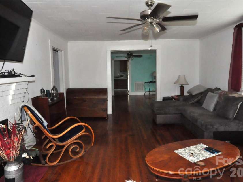 161 Walnut Street, Chester, SC 29706.  MLS# CAR4411761, YatesRealty ID 41474. 