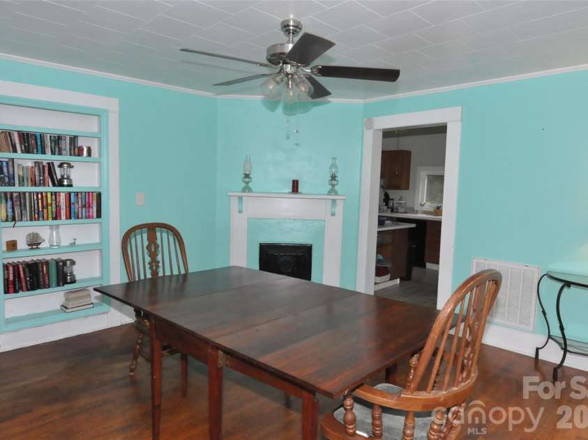 161 Walnut Street, Chester, SC 29706.  MLS# CAR4411761, YatesRealty ID 41474. 