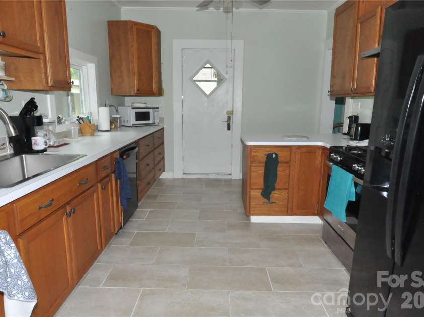 161 Walnut Street, Chester, SC 29706.  MLS# CAR4411761, YatesRealty ID 41474. 
