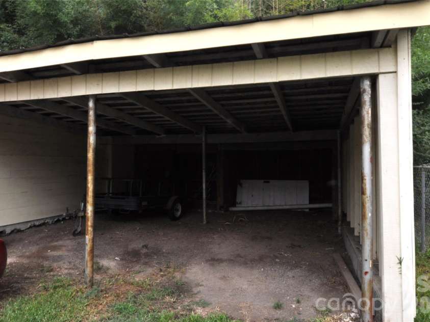 161 Walnut Street, Chester, SC 29706.  MLS# CAR4411761, YatesRealty ID 41474. 