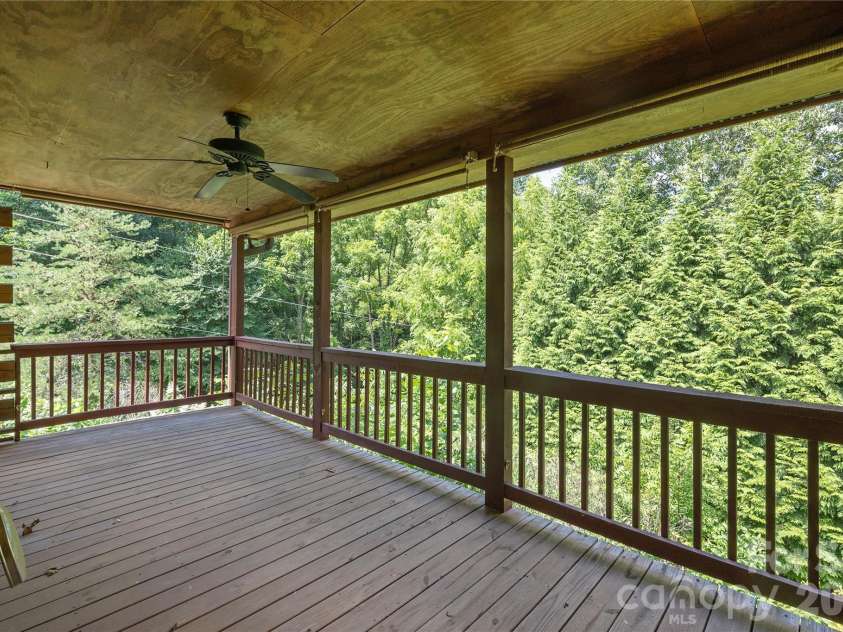 47 Buchanan Lane, Canton, NC 28716.  MLS# CAR4392413, YatesRealty ID 41479. 