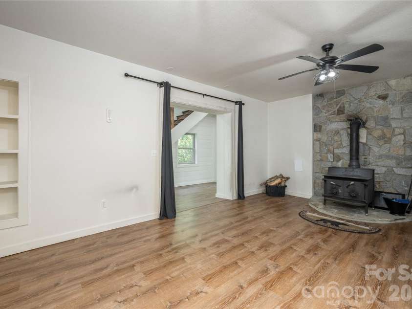 47 Buchanan Lane, Canton, NC 28716.  MLS# CAR4392413, YatesRealty ID 41479. 