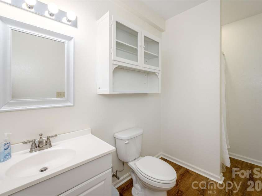 47 Buchanan Lane, Canton, NC 28716.  MLS# CAR4392413, YatesRealty ID 41479. 