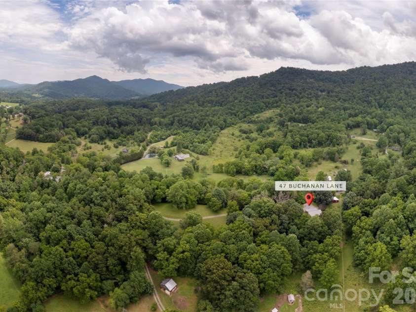 47 Buchanan Lane, Canton, NC 28716.  MLS# CAR4392413, YatesRealty ID 41479. 
