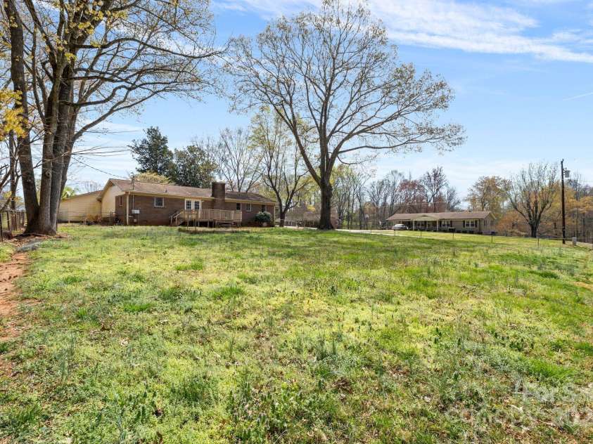 236 Edison Drive, Statesville, NC 28625.  MLS# CAR4239649, YatesRealty ID 4148. 