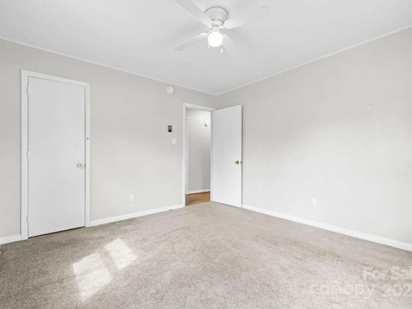 236 Edison Drive, Statesville, NC 28625.  MLS# CAR4239649, YatesRealty ID 4148. 