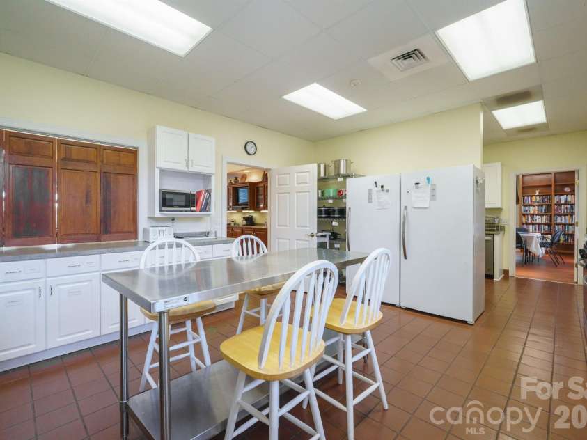 509 26th Avenue, Hickory, NC 28601.  MLS# CAR4411595, YatesRealty ID 41482. Clubhouse Kitchen