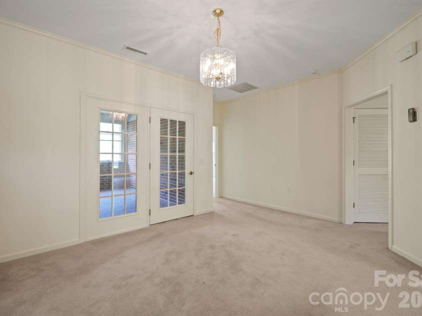 509 26th Avenue, Hickory, NC 28601.  MLS# CAR4411595, YatesRealty ID 41482. Dining Room