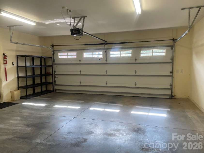 509 26th Avenue, Hickory, NC 28601.  MLS# CAR4411595, YatesRealty ID 41482. Garage