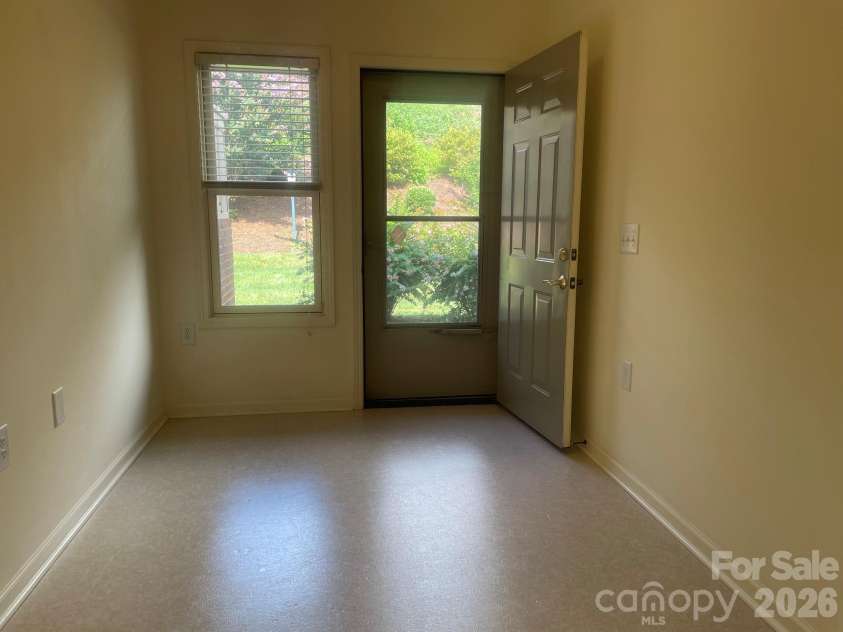 509 26th Avenue, Hickory, NC 28601.  MLS# CAR4411595, YatesRealty ID 41482. Home Office