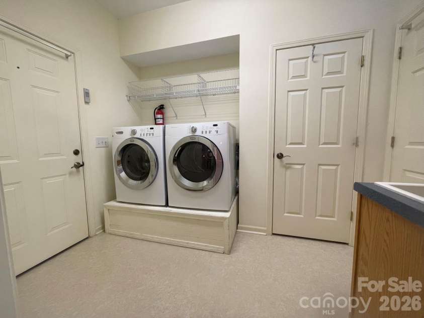 509 26th Avenue, Hickory, NC 28601.  MLS# CAR4411595, YatesRealty ID 41482. Laundry Room
