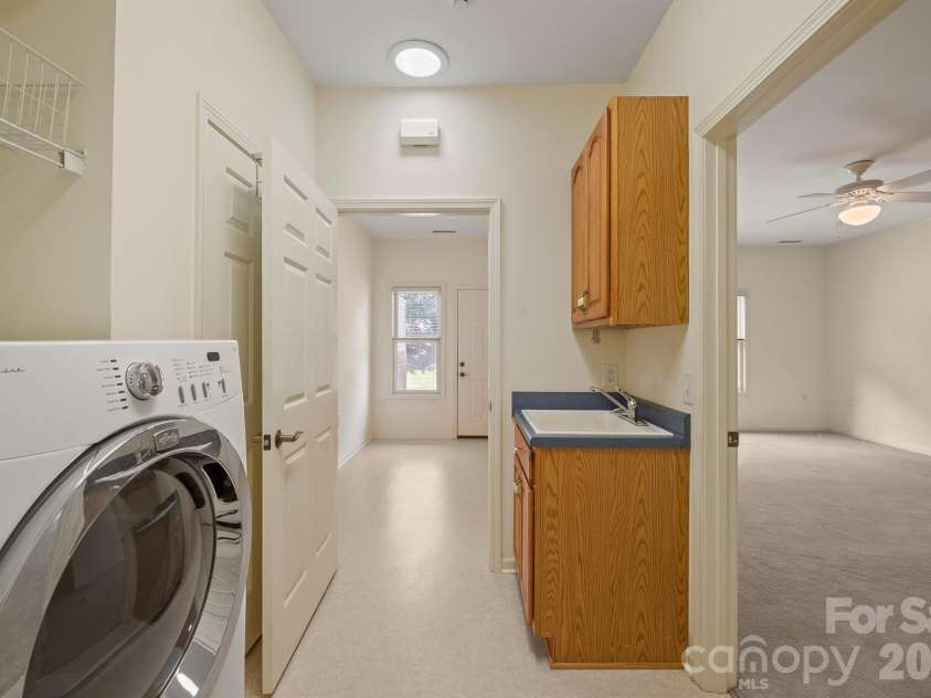 509 26th Avenue, Hickory, NC 28601.  MLS# CAR4411595, YatesRealty ID 41482. Laundry Room