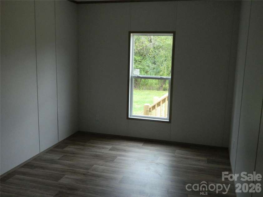3944 Hollywood Ridge Road, Lenoir, NC 28645.  MLS# CAR4403035, YatesRealty ID 41483. 3rd Bedroom