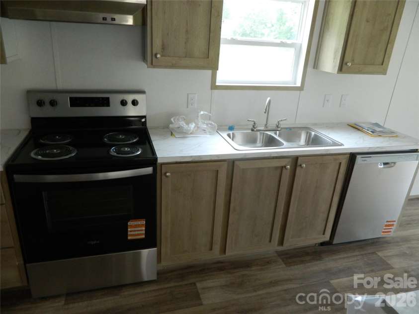 3944 Hollywood Ridge Road, Lenoir, NC 28645.  MLS# CAR4403035, YatesRealty ID 41483. 