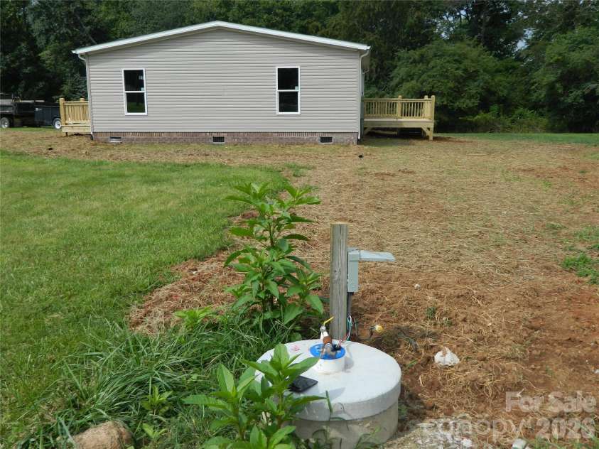 3944 Hollywood Ridge Road, Lenoir, NC 28645.  MLS# CAR4403035, YatesRealty ID 41483. 