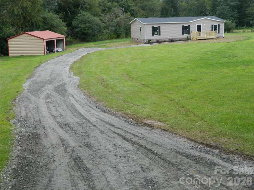 3944 Hollywood Ridge Road, Lenoir, NC 28645.  MLS# CAR4403035, YatesRealty ID 41483. 
