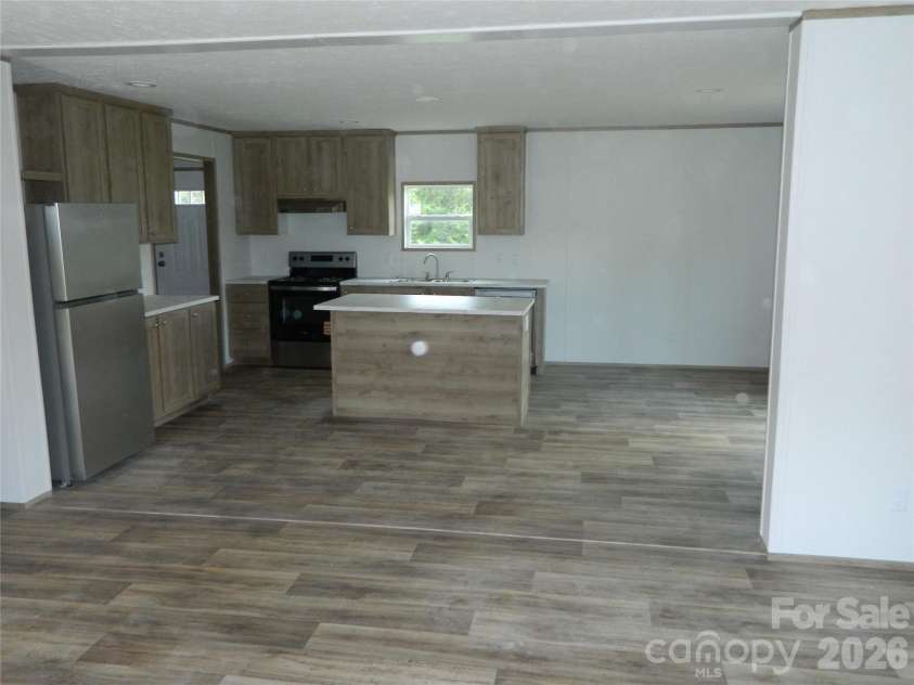 3944 Hollywood Ridge Road, Lenoir, NC 28645.  MLS# CAR4403035, YatesRealty ID 41483. 