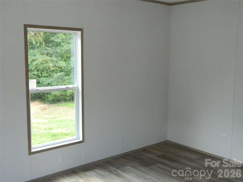 3944 Hollywood Ridge Road, Lenoir, NC 28645.  MLS# CAR4403035, YatesRealty ID 41483. Primary Bedroom
