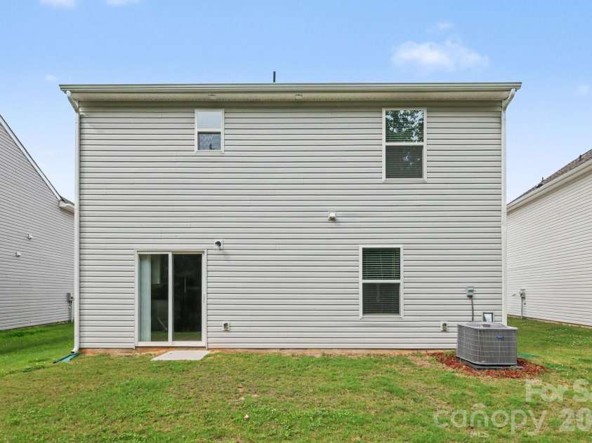 6032 Lowe Lane, Charlotte, NC 28214.  MLS# CAR4408260, YatesRealty ID 41484. 