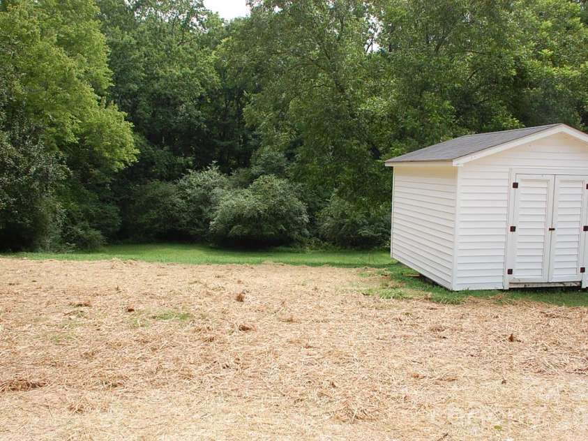 24674 Saint Martin Road, Albemarle, NC 28001.  MLS# CAR4411700, YatesRealty ID 41485. 