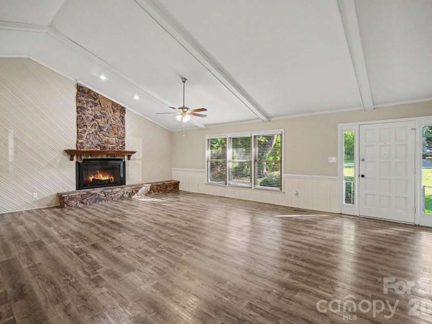 105 Windsong Court, Gastonia, NC 28056.  MLS# CAR4409815, YatesRealty ID 41486. 