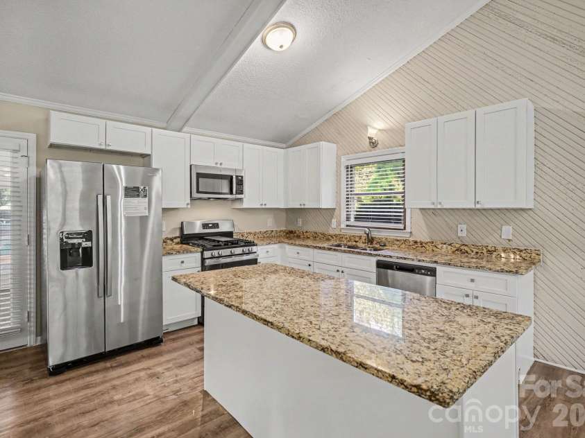 105 Windsong Court, Gastonia, NC 28056.  MLS# CAR4409815, YatesRealty ID 41486. 