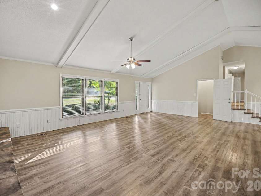 105 Windsong Court, Gastonia, NC 28056.  MLS# CAR4409815, YatesRealty ID 41486. 