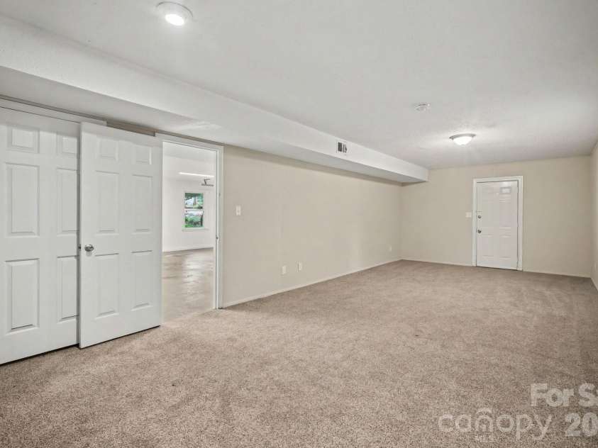 105 Windsong Court, Gastonia, NC 28056.  MLS# CAR4409815, YatesRealty ID 41486. 