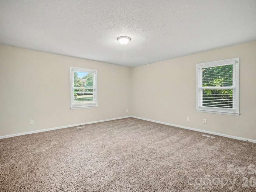 105 Windsong Court, Gastonia, NC 28056.  MLS# CAR4409815, YatesRealty ID 41486. 