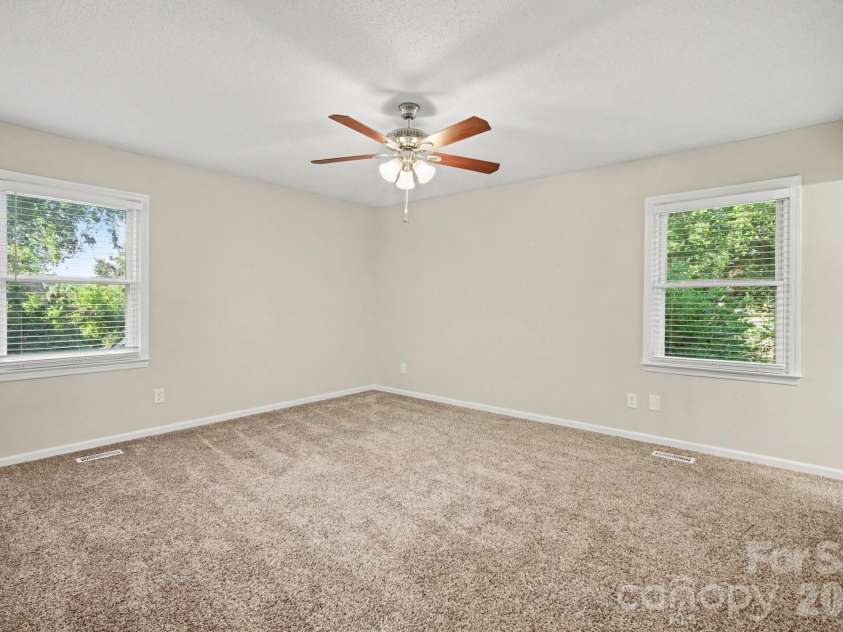 105 Windsong Court, Gastonia, NC 28056.  MLS# CAR4409815, YatesRealty ID 41486. 