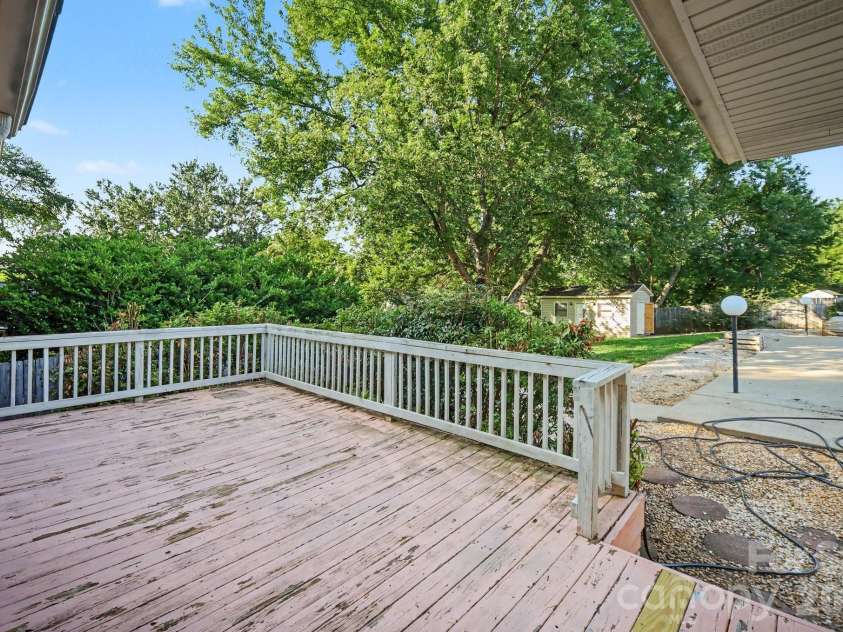 105 Windsong Court, Gastonia, NC 28056.  MLS# CAR4409815, YatesRealty ID 41486. 