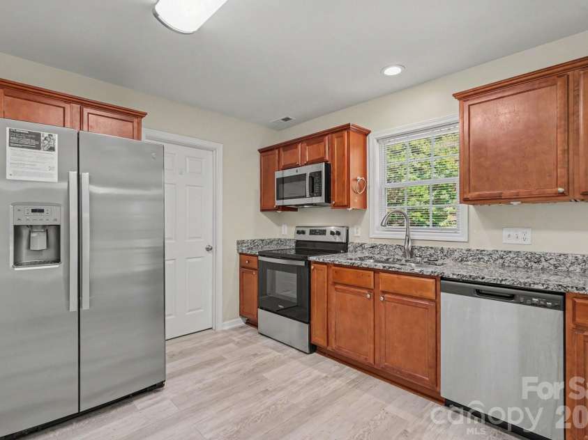 3948 Newhall Drive, Conover, NC 28601.  MLS# CAR4411681, YatesRealty ID 41487. 