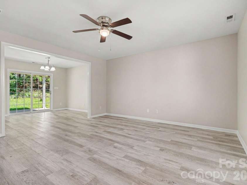 3948 Newhall Drive, Conover, NC 28601.  MLS# CAR4411681, YatesRealty ID 41487. 