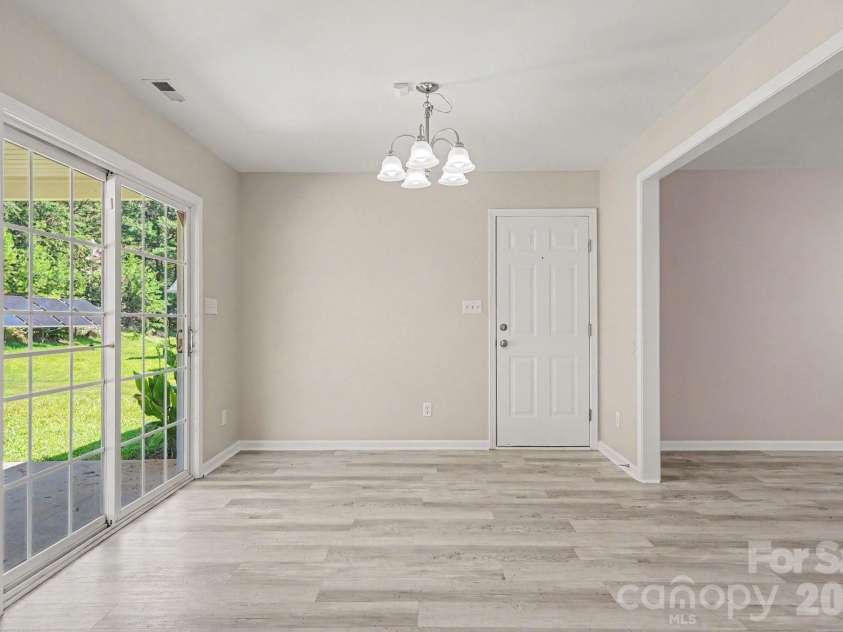 3948 Newhall Drive, Conover, NC 28601.  MLS# CAR4411681, YatesRealty ID 41487. 