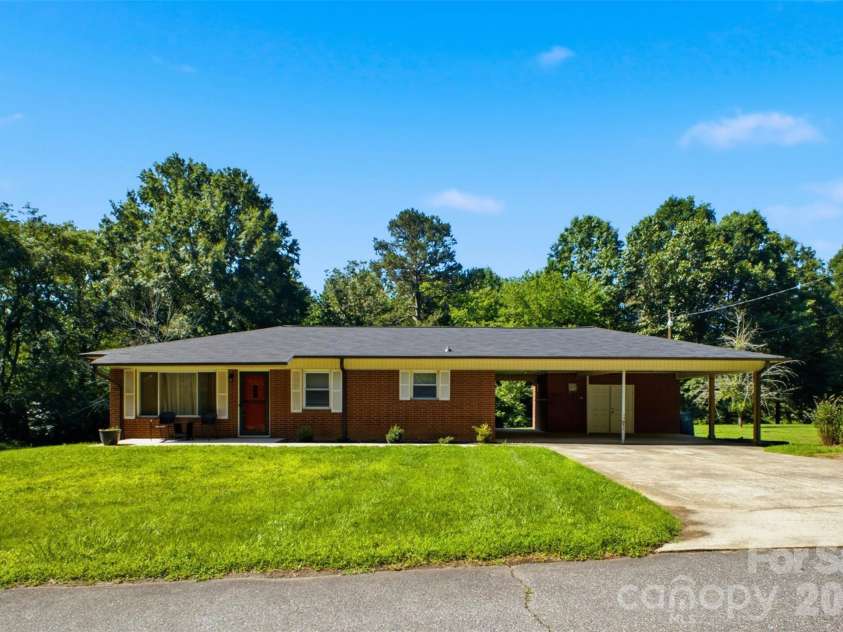76 Ken Smith Lane, Taylorsville, NC 28681.  MLS# CAR4411656, YatesRealty ID 41489. 