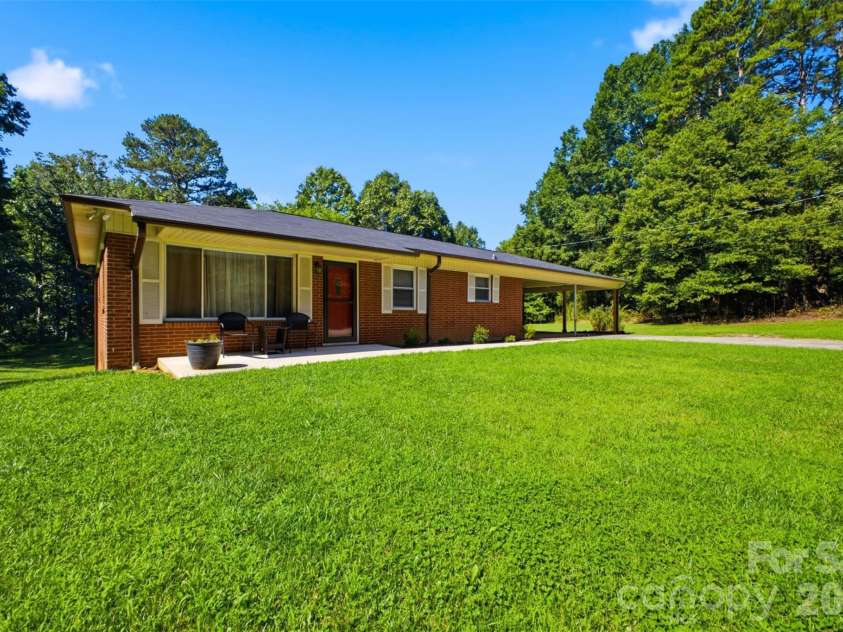 76 Ken Smith Lane, Taylorsville, NC 28681.  MLS# CAR4411656, YatesRealty ID 41489. 