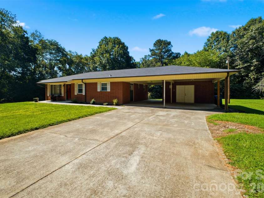 76 Ken Smith Lane, Taylorsville, NC 28681.  MLS# CAR4411656, YatesRealty ID 41489. 