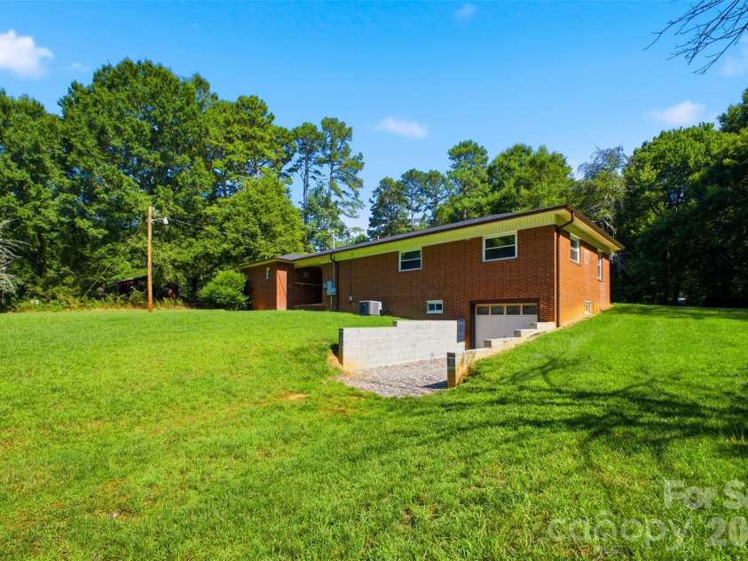 76 Ken Smith Lane, Taylorsville, NC 28681.  MLS# CAR4411656, YatesRealty ID 41489. 