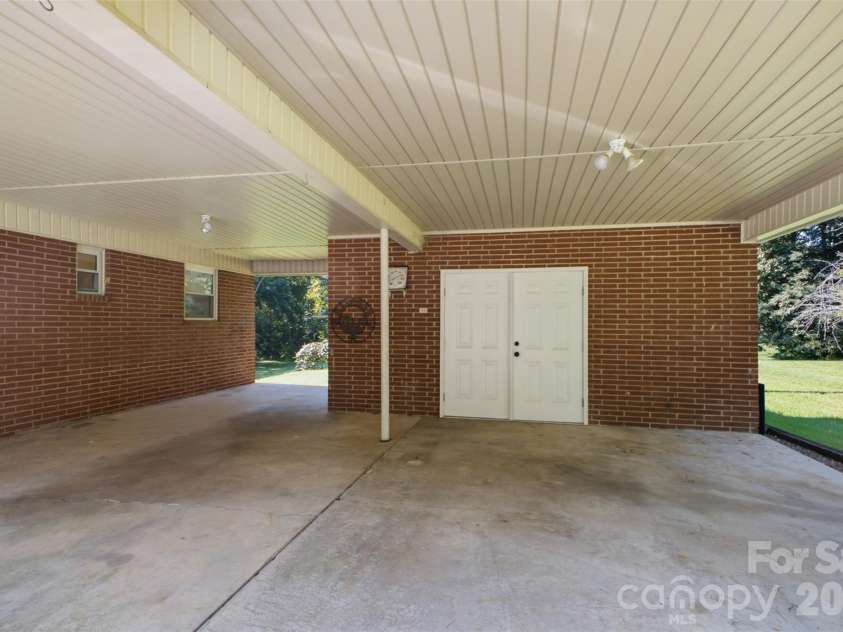 76 Ken Smith Lane, Taylorsville, NC 28681.  MLS# CAR4411656, YatesRealty ID 41489. 