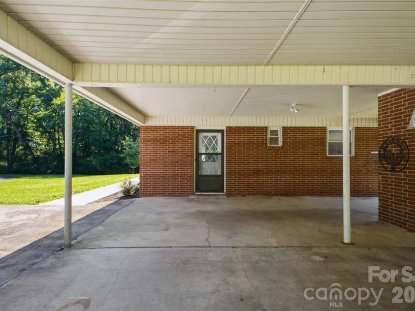 76 Ken Smith Lane, Taylorsville, NC 28681.  MLS# CAR4411656, YatesRealty ID 41489. 