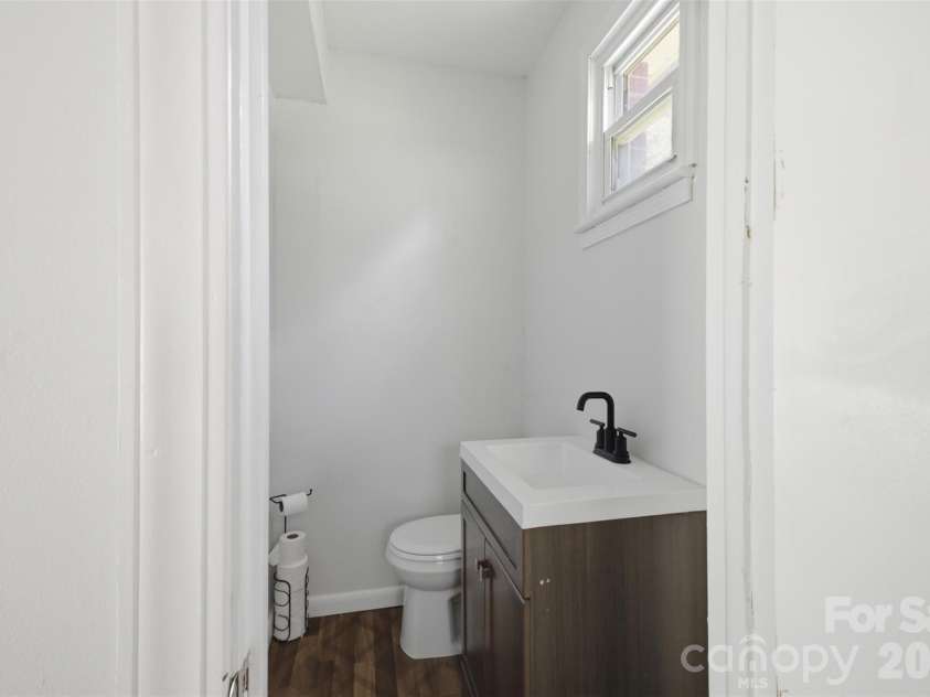 76 Ken Smith Lane, Taylorsville, NC 28681.  MLS# CAR4411656, YatesRealty ID 41489. 