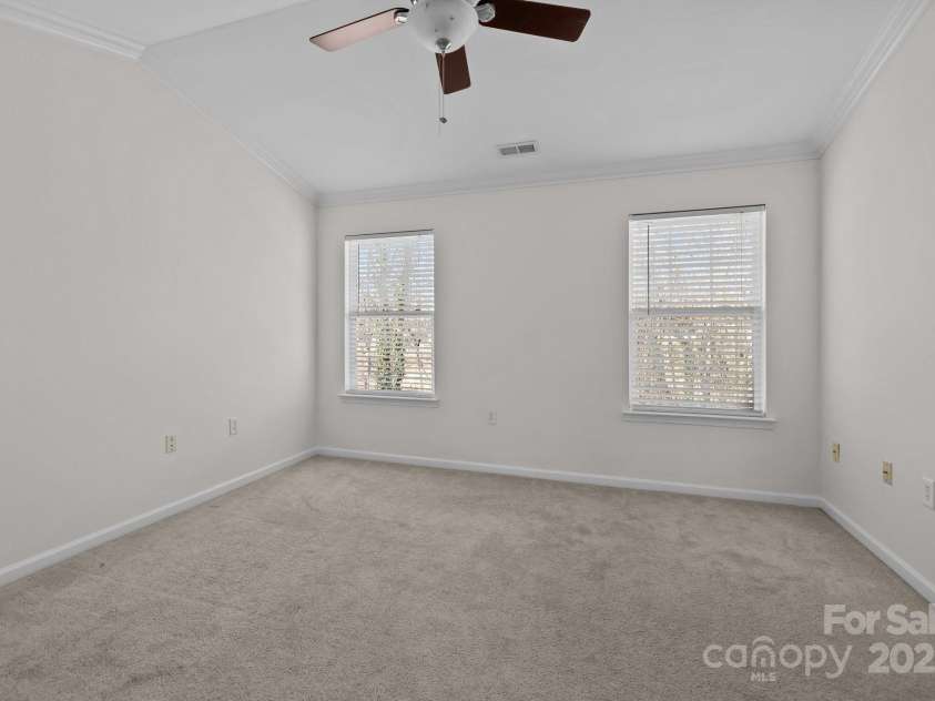 471 Doughton Lane, Charlotte, NC 28217.  MLS# CAR4225949, YatesRealty ID 4149. 2nd Primary Bedroom
