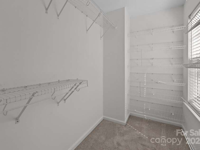 471 Doughton Lane, Charlotte, NC 28217.  MLS# CAR4225949, YatesRealty ID 4149. 
